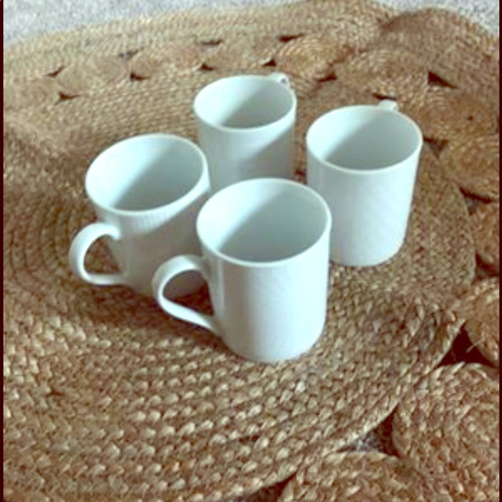 Set of 4 white mugs